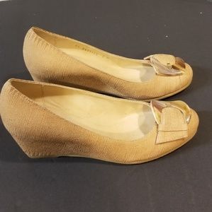 Stuart Weitzman Bucalina Tan Wedges. New Size 9
